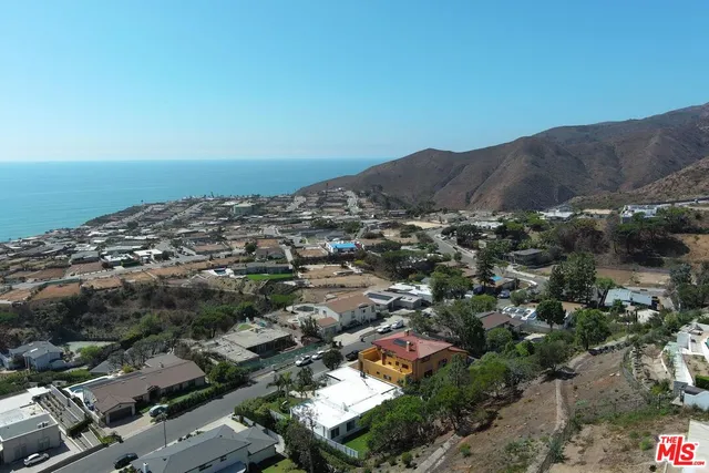 $3,780,000 | 18073 Sandy Cape Drive, Pacific Palisades, CA 90272