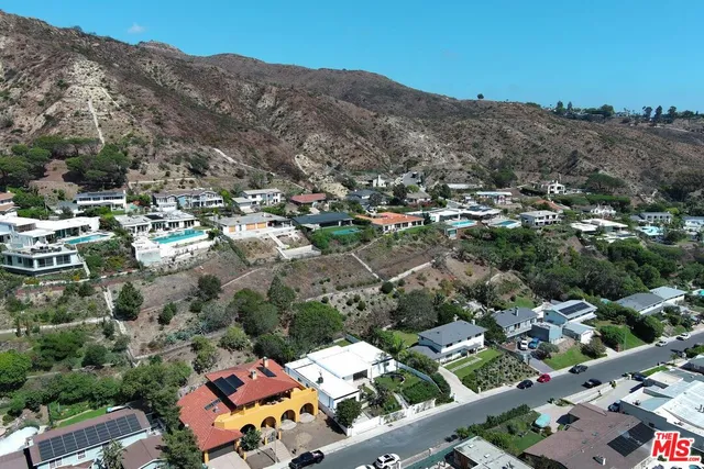 $3,780,000 | 18073 Sandy Cape Drive, Pacific Palisades, CA 90272