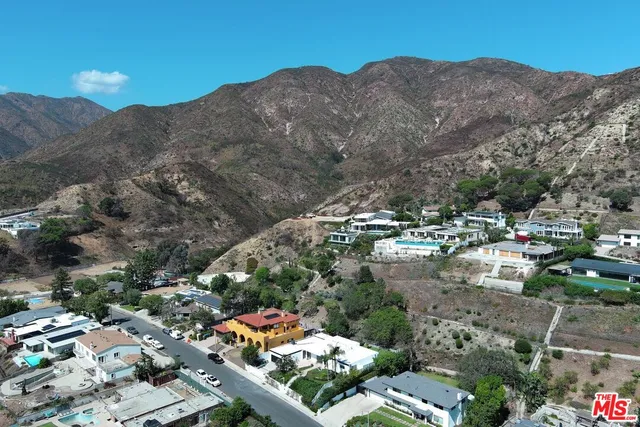 $3,780,000 | 18073 Sandy Cape Drive, Pacific Palisades, CA 90272