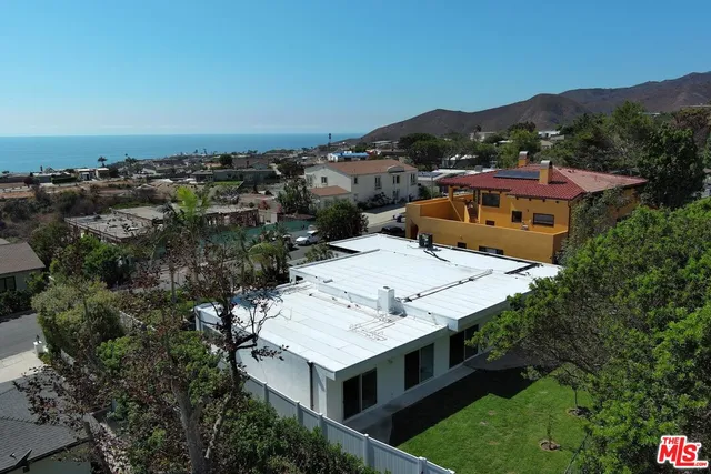 $3,780,000 | 18073 Sandy Cape Drive, Pacific Palisades, CA 90272