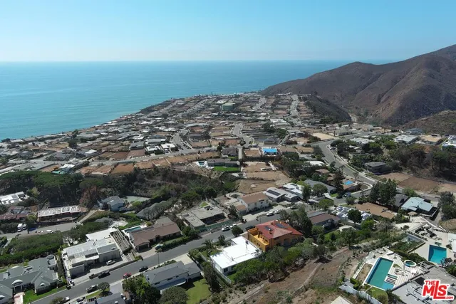 $3,780,000 | 18073 Sandy Cape Drive, Pacific Palisades, CA 90272