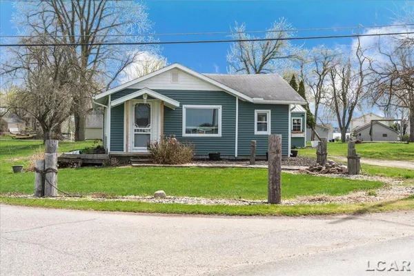 $385,000 | 3193 Round Lake Highway, Manitou Beach, MI 49253