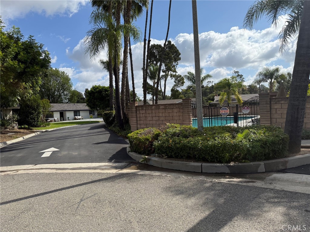 1530 Robin Way Fullerton, CA 92835 - Photo 31 of 35 a view of a garden