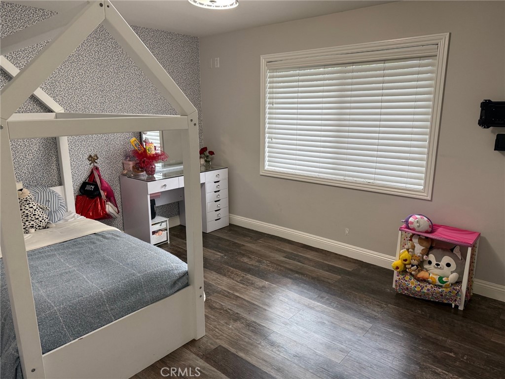 1530 Robin Way Fullerton, CA 92835 - Photo 8 of 35 a bedroom with furniture and a window