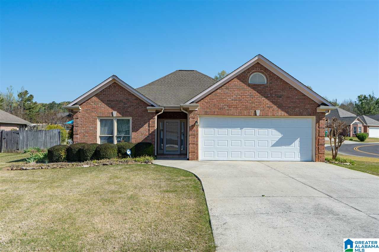 121 Oak Meadow Circle Oneonta, AL 35121 - Photo 1 of 31