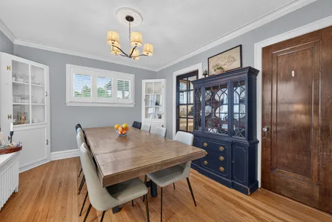 $575,000 | 6960 North Ozark Avenue, Chicago, IL 60631