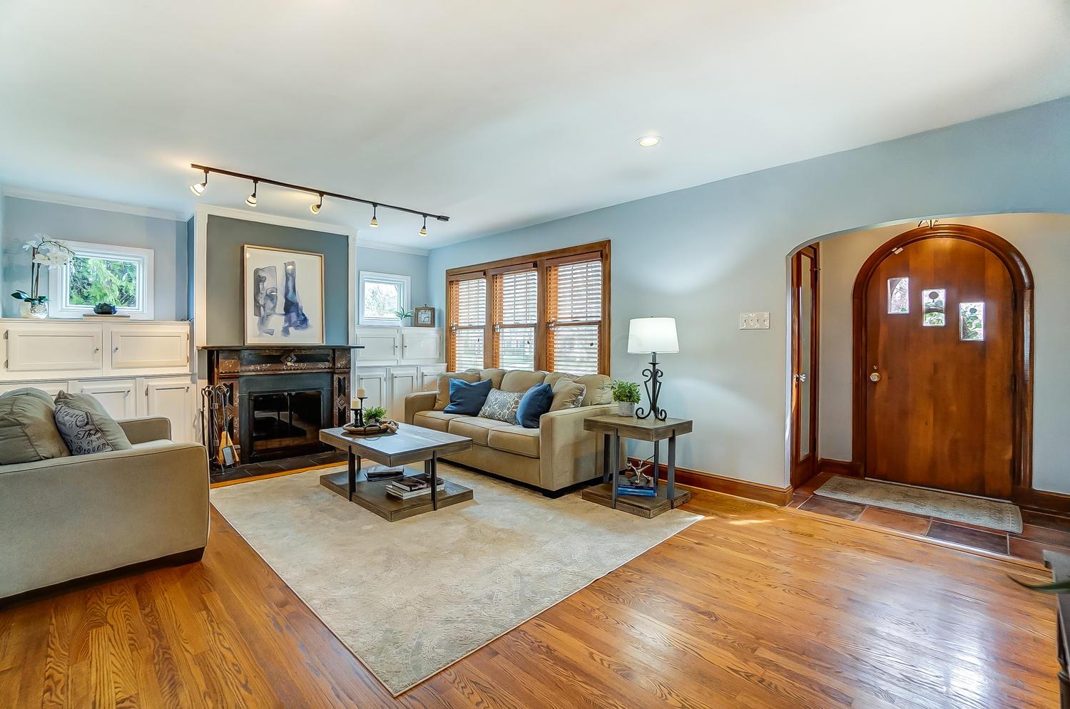 2551 Henthorn Road Upper Arlington, OH 43221 - Photo 7 of 51