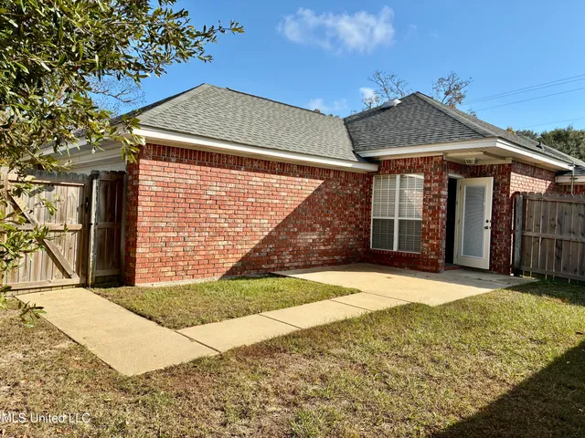 $219,500 | 20044 Commission Road, Long Beach, MS 39560