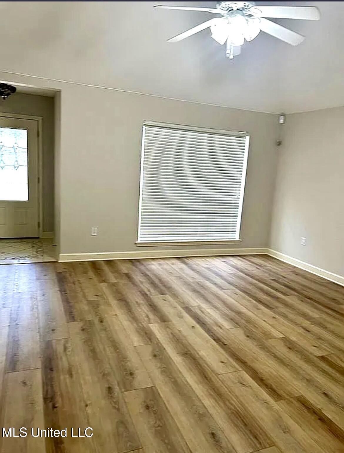 20044 Commission Road Long Beach, MS 39560 - Photo 5 of 25 living room