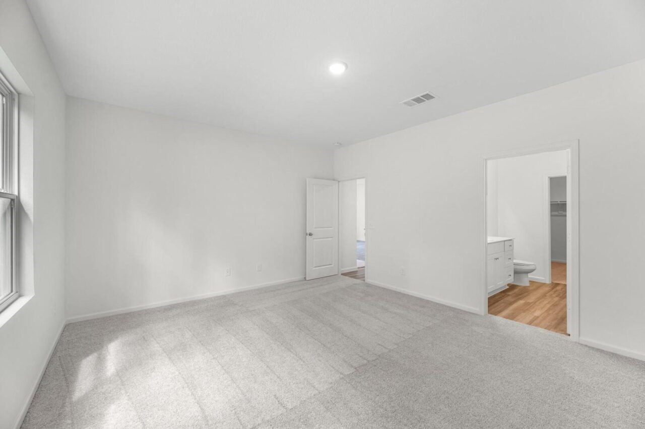 3107 Diamond Vw Lane Angleton, TX 77515 - Photo 7 of 14 a view of a room with an empty space