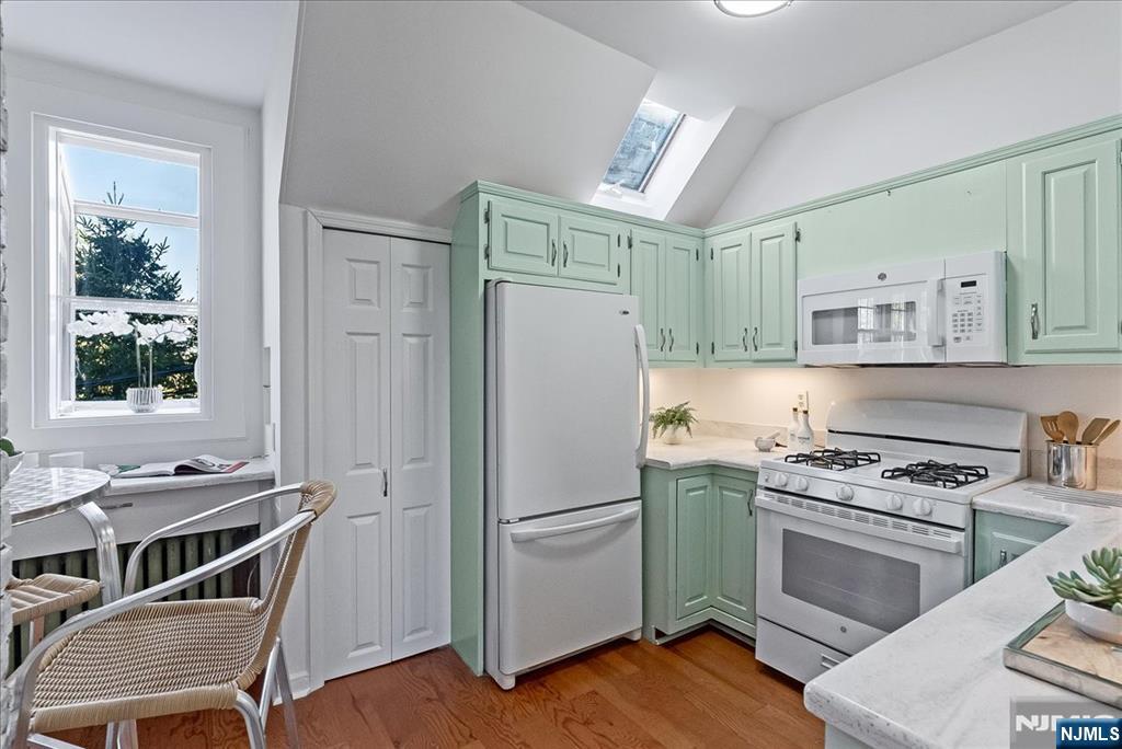 74 Porter Place Montclair, NJ 07042 - Photo 16 of 42