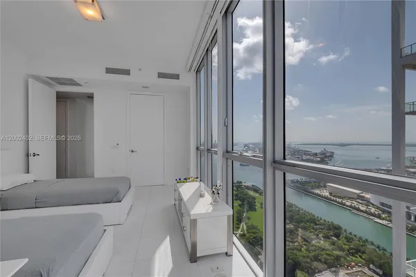 $11,000 | 1100 Biscayne Boulevard, Unit 3901, Miami, FL 33132
