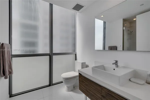$11,000 | 1100 Biscayne Boulevard, Unit 3901, Miami, FL 33132