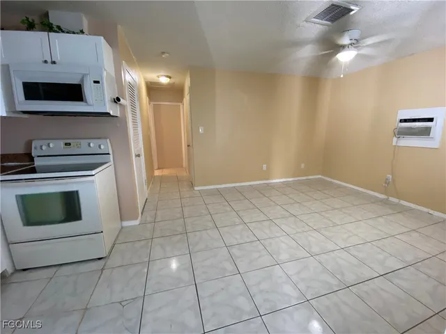 $995 | 17375 Dowling Drive, Unit 17377, Fort Myers, FL 33967