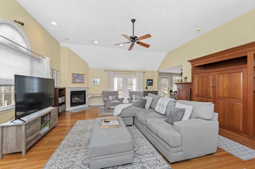 1 Whitcomb Way North Reading, MA 01864 - Photo 15 of 42