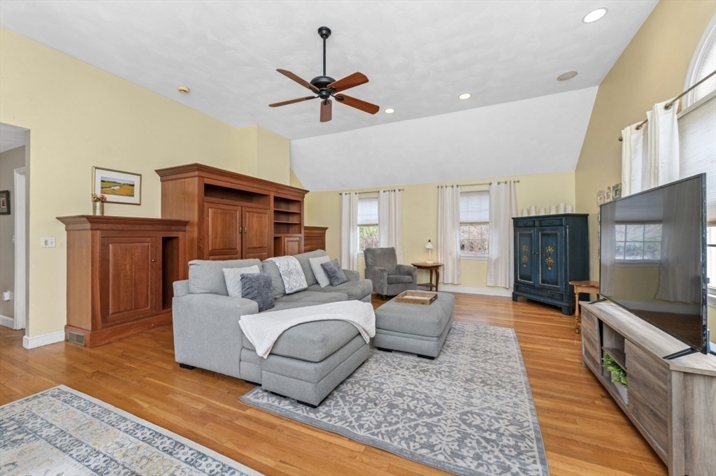 1 Whitcomb Way North Reading, MA 01864 - Photo 16 of 42