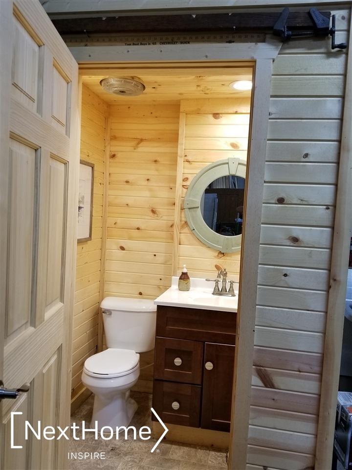 11264 Potter Road Flushing, MI 48433 - Photo 73 of 77 21490110-72.JPG