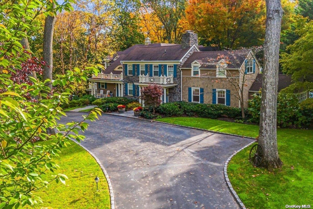 8 Barkers Point Road Sands Point, NY 11050 - Photo 1 of 1