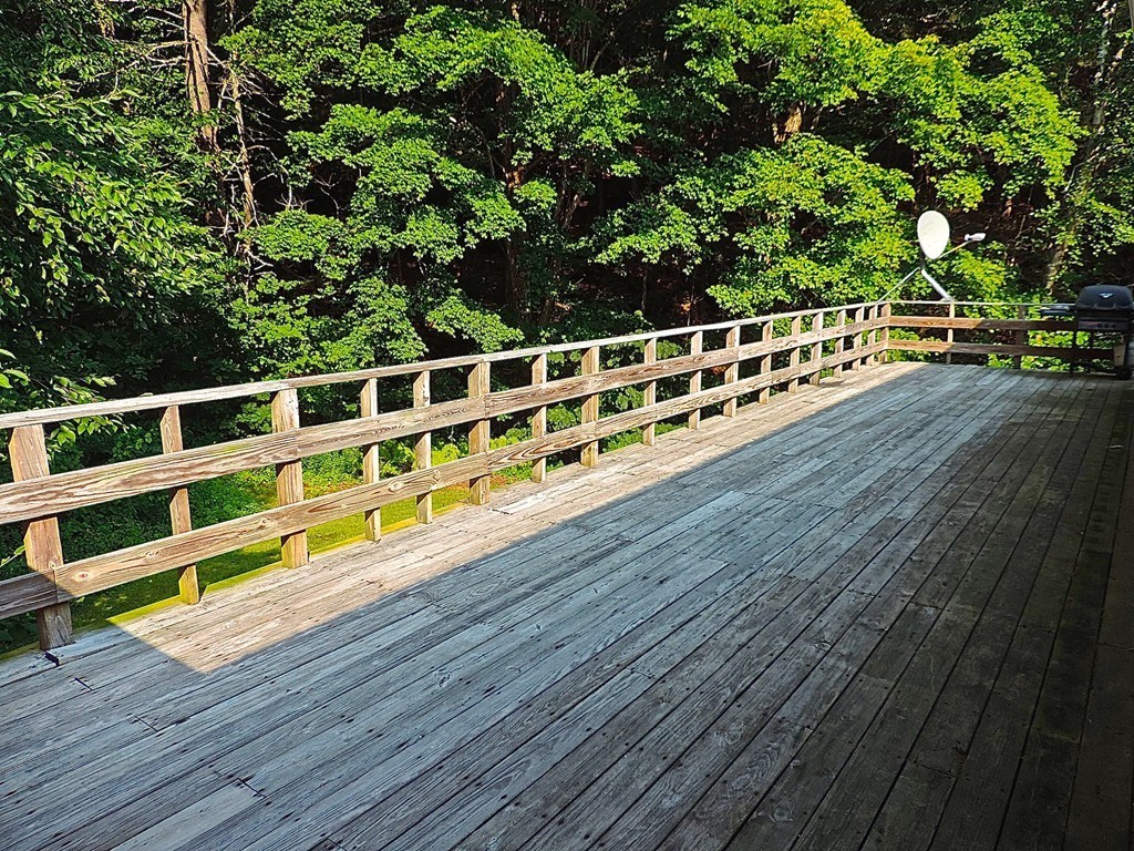 10 Wilson Graves Road Shelburne, MA 01370 - Photo 4 of 24 Gallery Image 4