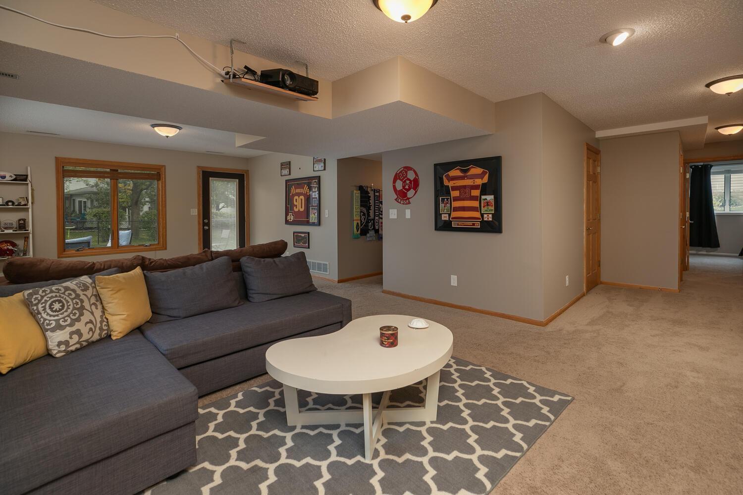 2530 Parkhill Lane Southwest Rochester, MN 55902 - Photo 22 of 36