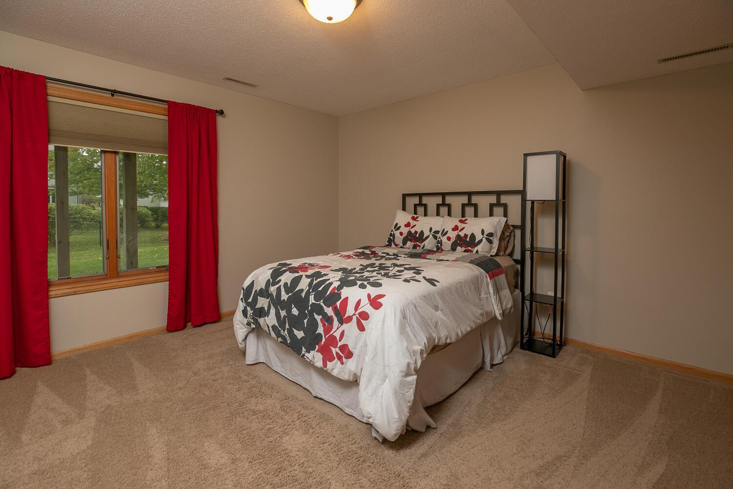 2530 Parkhill Lane Southwest Rochester, MN 55902 - Photo 23 of 36