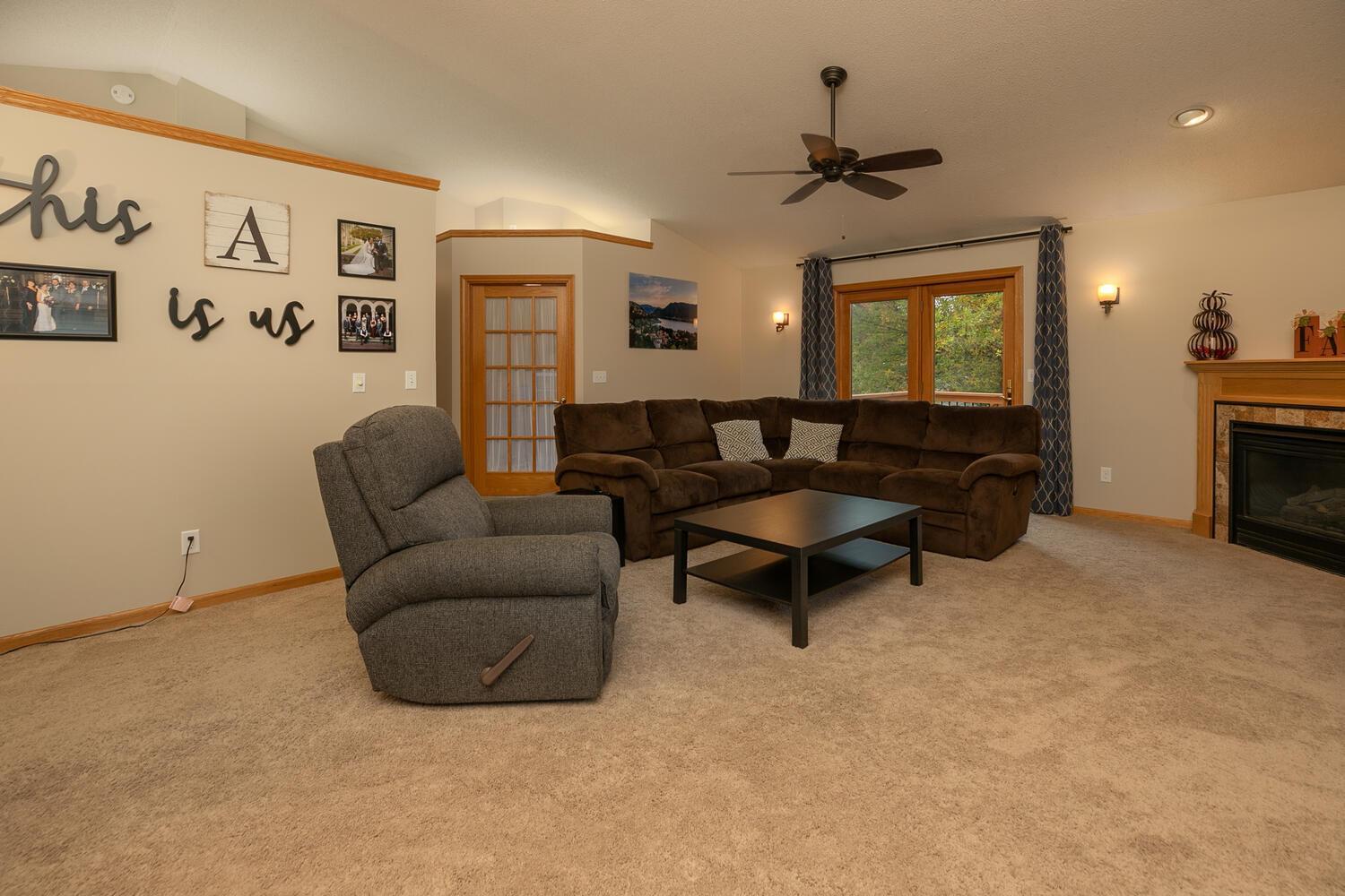2530 Parkhill Lane Southwest Rochester, MN 55902 - Photo 7 of 36