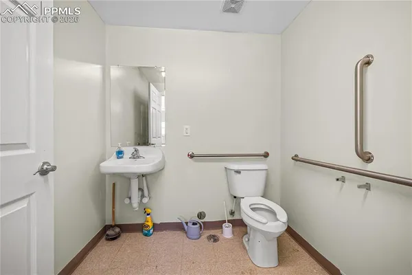 $945,000 | 302 Meade Avenue, Pueblo, CO 81001