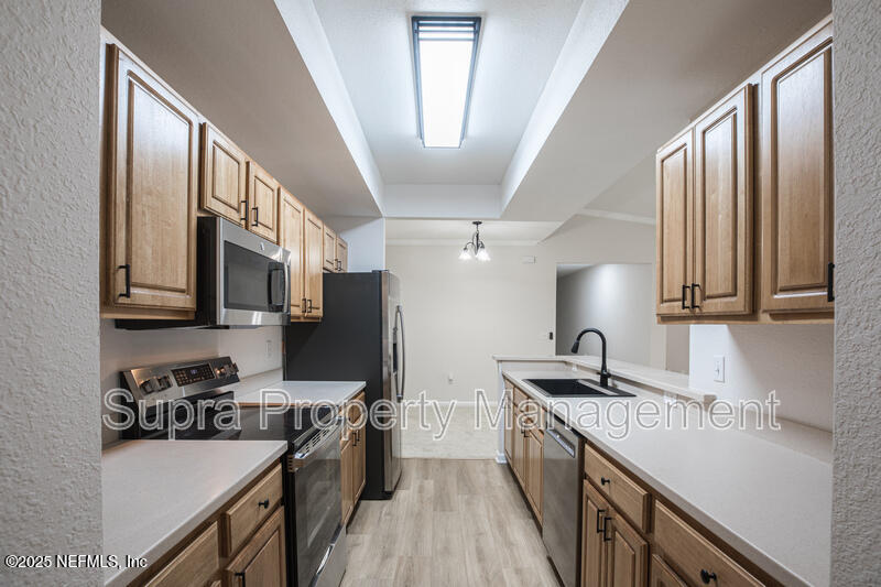 10075 Gate Parkway, Unit 2605 Jacksonville, FL 32246 - Photo 11 of 22 8b0a0f5b-e495-4959-8d86-904dfadf05f8