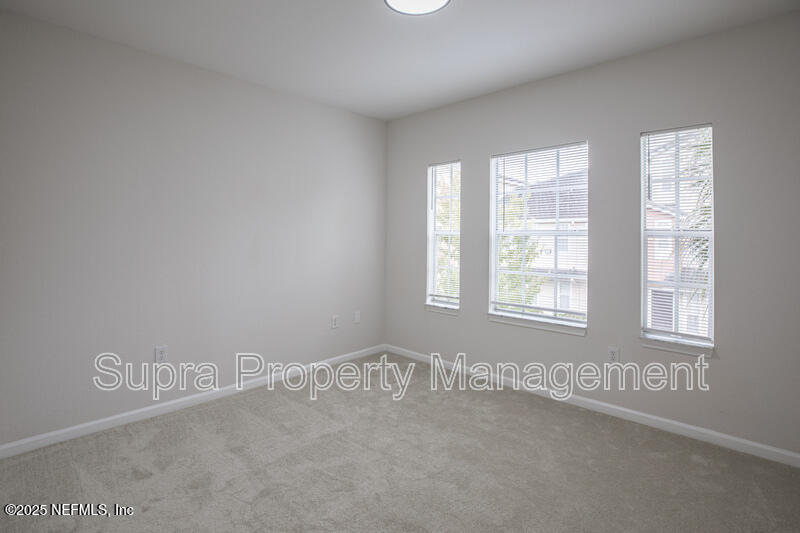 10075 Gate Parkway, Unit 2605 Jacksonville, FL 32246 - Photo 17 of 22 7724de4c-67ce-45c5-94ac-c4b7539dd5bc
