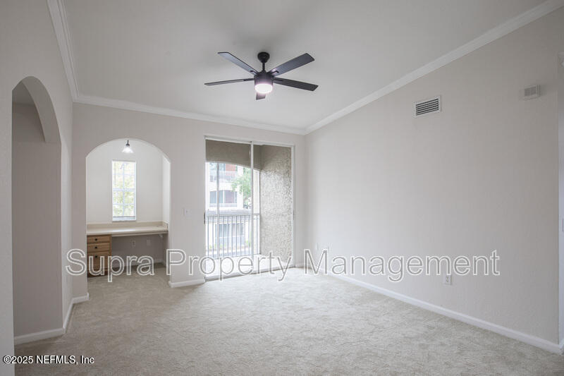 10075 Gate Parkway, Unit 2605 Jacksonville, FL 32246 - Photo 5 of 22 ae6d3b14-70c9-4530-945a-fe4572c250da