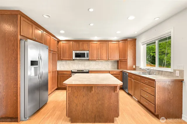 $849,000 | 4415 Harborview Drive, Blaine, WA 98230