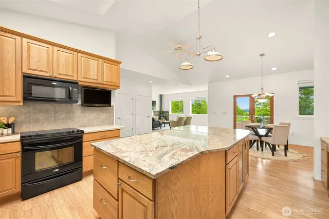 $849,000 | 4415 Harborview Drive, Blaine, WA 98230