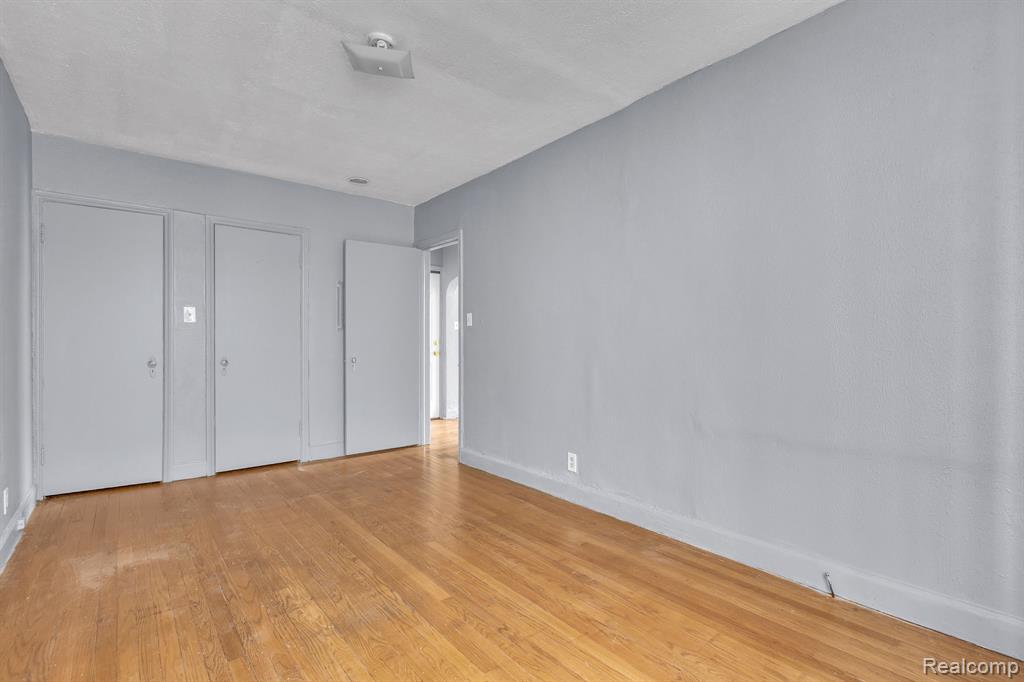 17701 Manderson Road Highland Park, MI 48203 - Photo 8 of 42