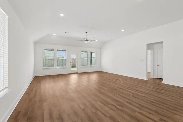 $374,990 | 3323 Hereford Drive, Rosenberg, TX 77471