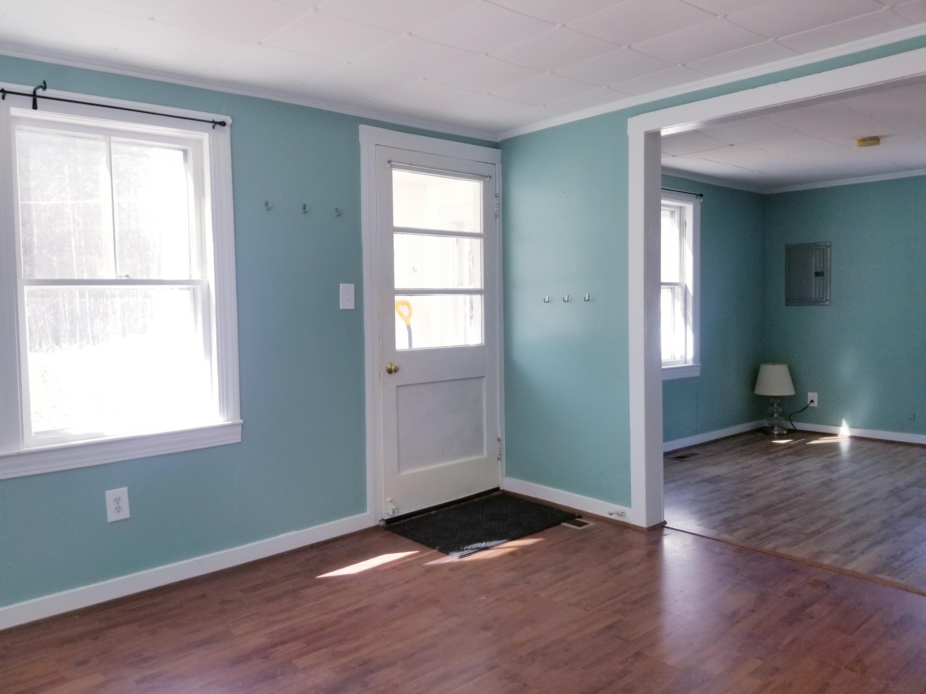 14 Weymouth Road Gray, ME 04039 - Photo 5 of 35 20220317_124503