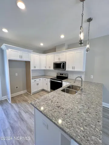 $2,200 | 1910 Seacottage Way, Wilmington, NC 28403