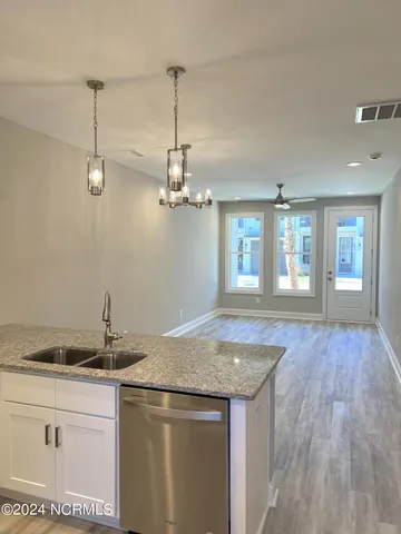 $2,200 | 1910 Seacottage Way, Wilmington, NC 28403