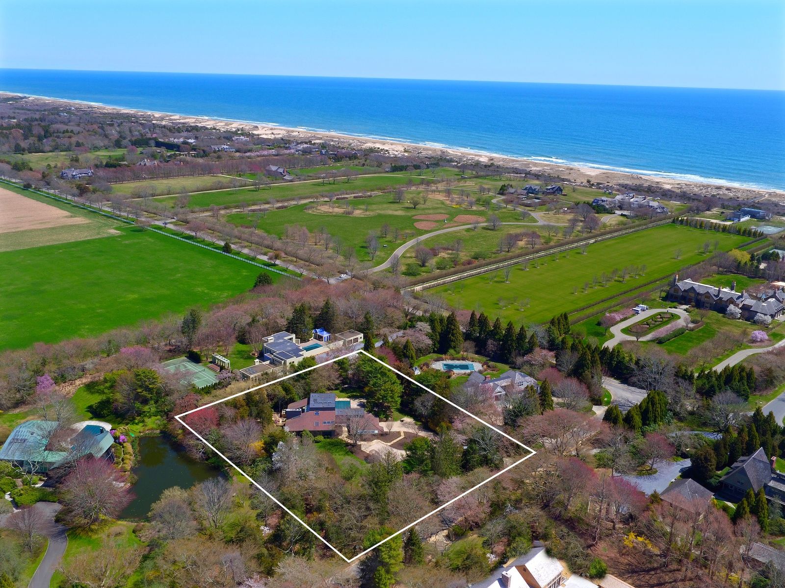 77 Cross Highway East Hampton, NY 11937 - Photo 13 of 17