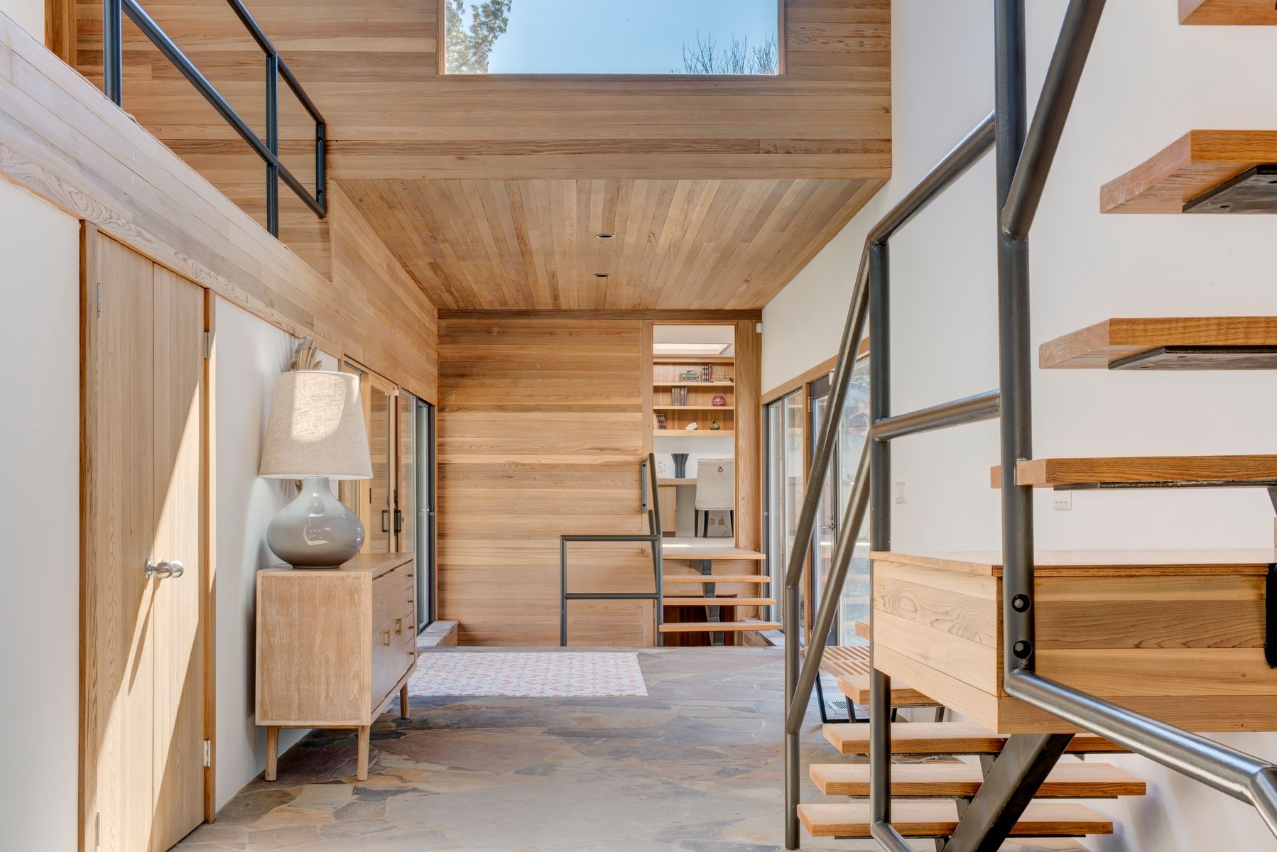 77 Cross Highway East Hampton, NY 11937 - Photo 5 of 17