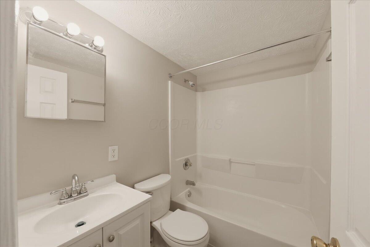 1928 Agler Road Columbus, OH 43224 - Photo 18 of 53 18-Bathroom 2E