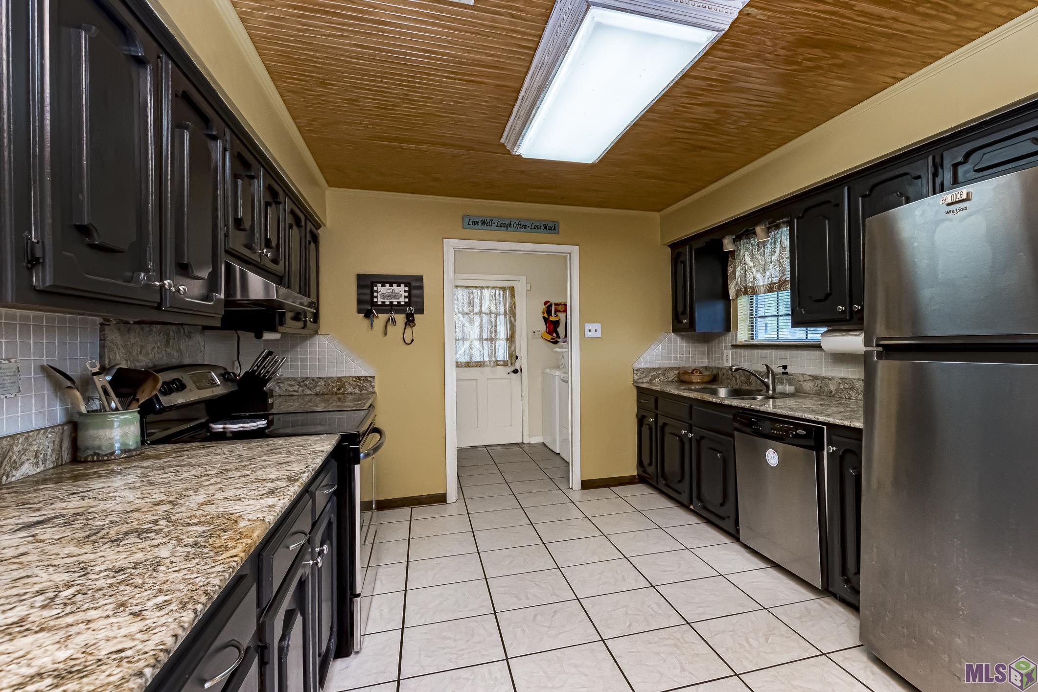 7704 Baringer Road Baton Rouge, LA 70817 - Photo 2 of 16 Kitchen
