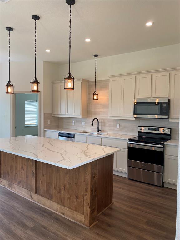 115 Panther Loop Mabank, TX 75147 - Photo 5 of 30 Buyers have lots of interior choices as well! Photo is representative.