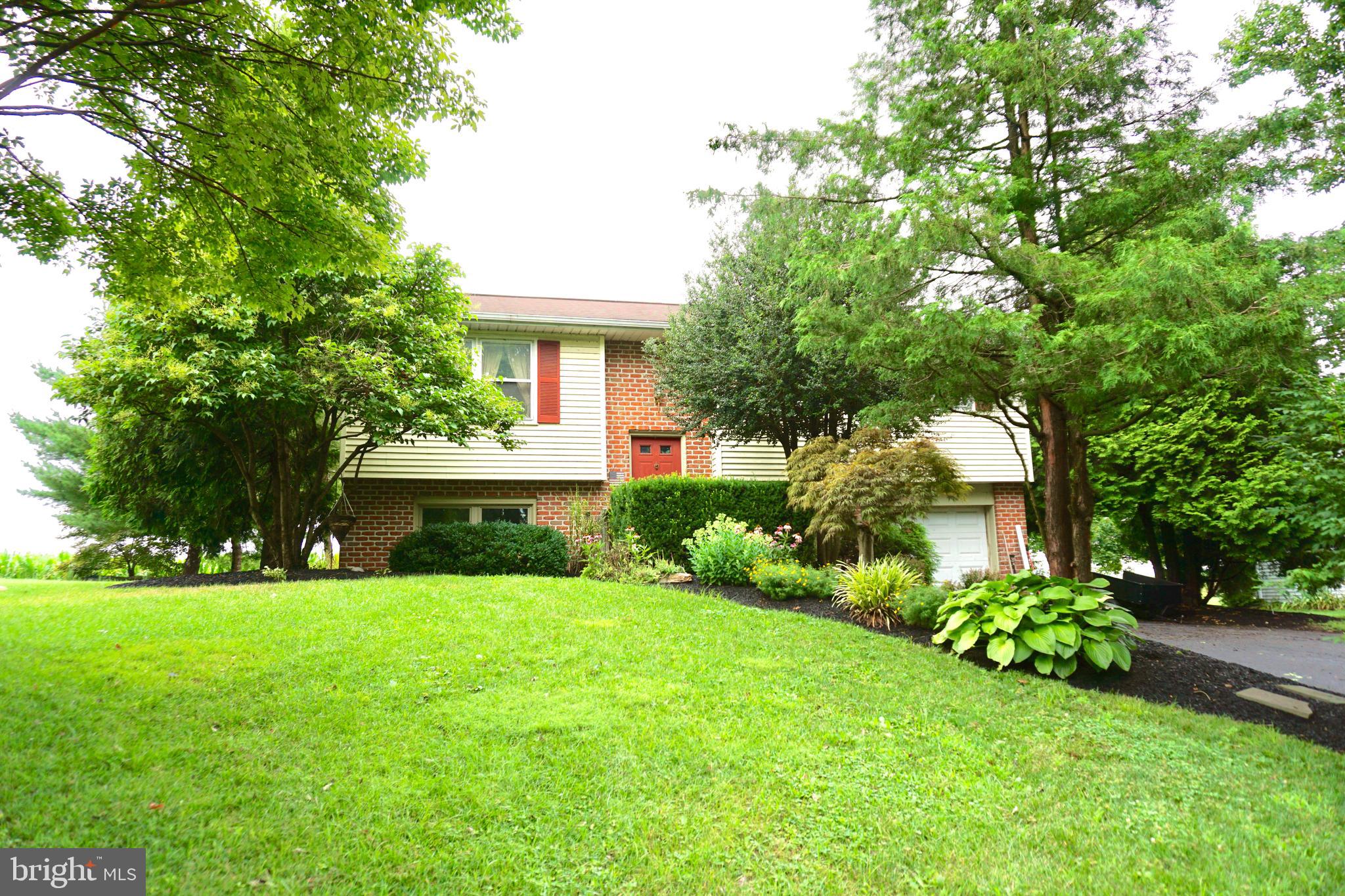 23 Allen Road Ephrata, PA 17522 - Photo 1 of 26 Gallery Image 1