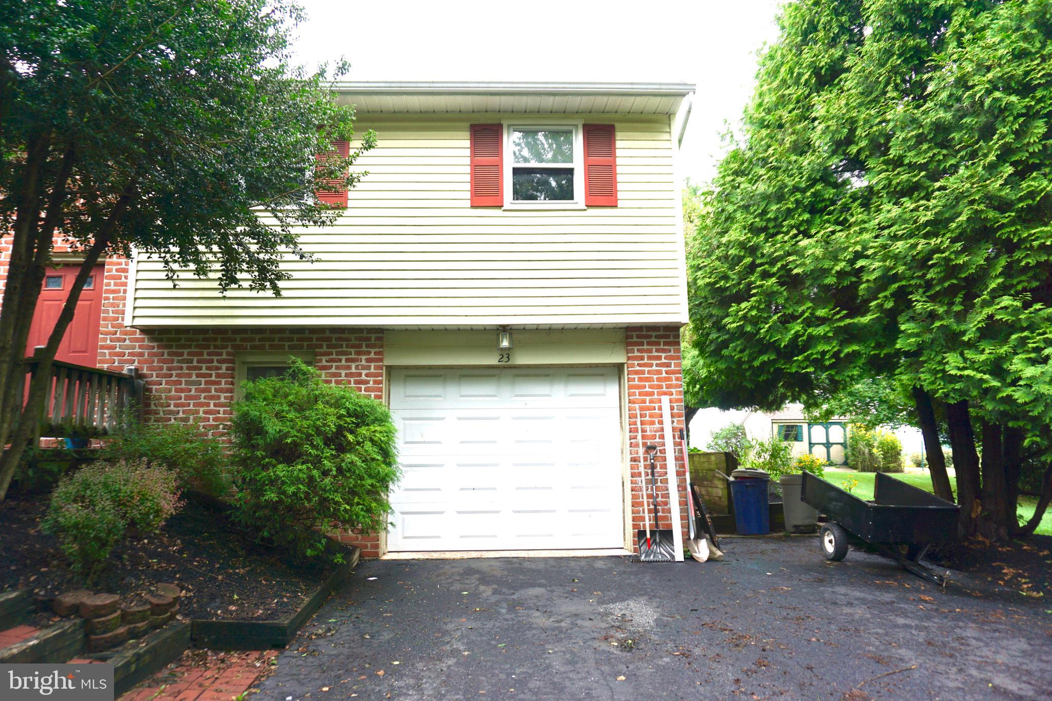 23 Allen Road Ephrata, PA 17522 - Photo 2 of 26 Gallery Image 2