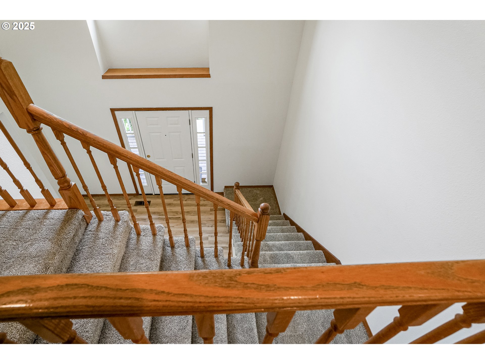 5561 Springwood Avenue Southeast Salem, OR 97306 - Photo 23 of 42 a view of entryway
