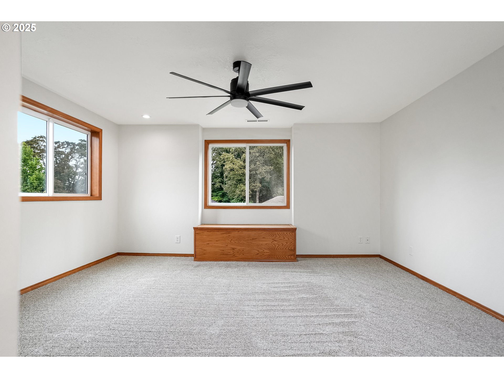 5561 Springwood Avenue Southeast Salem, OR 97306 - Photo 30 of 42 a view of an empty room with a window
