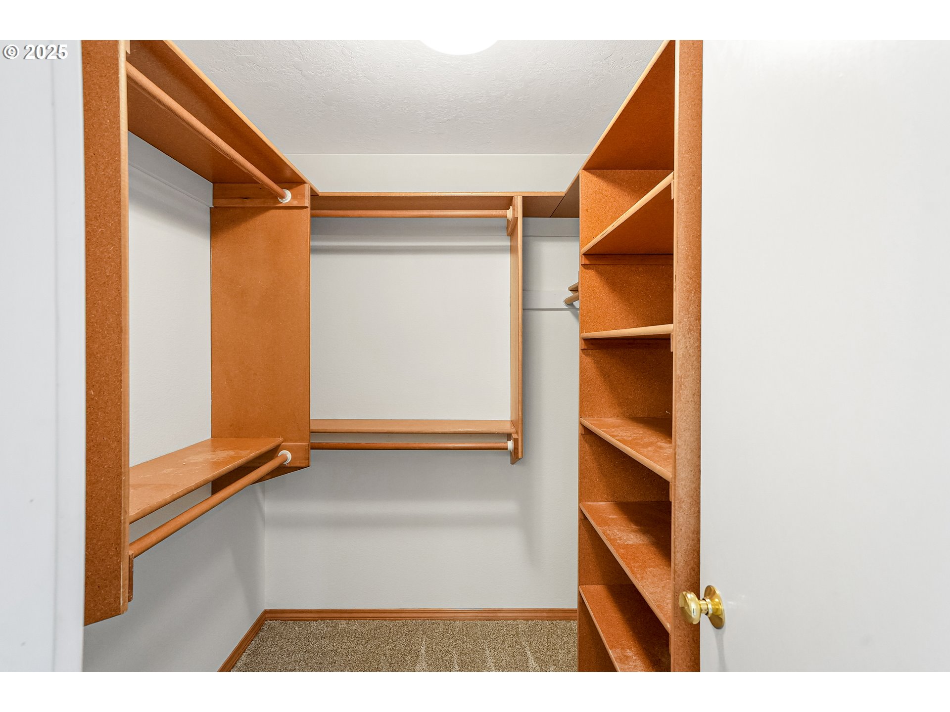 5561 Springwood Avenue Southeast Salem, OR 97306 - Photo 34 of 42 a view of an empty room with wooden floor and a window