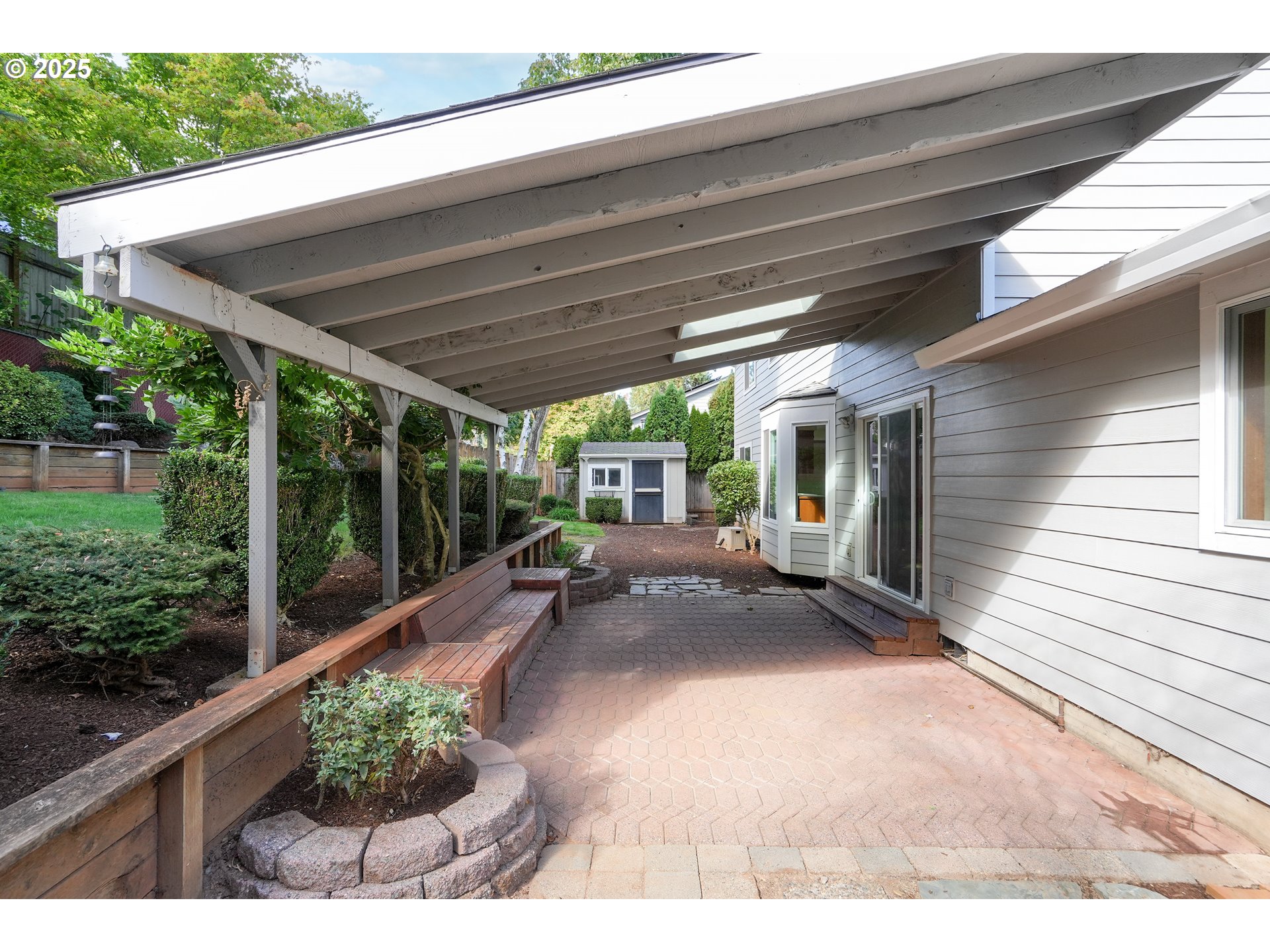 5561 Springwood Avenue Southeast Salem, OR 97306 - Photo 37 of 42 a view of a backyard with garden