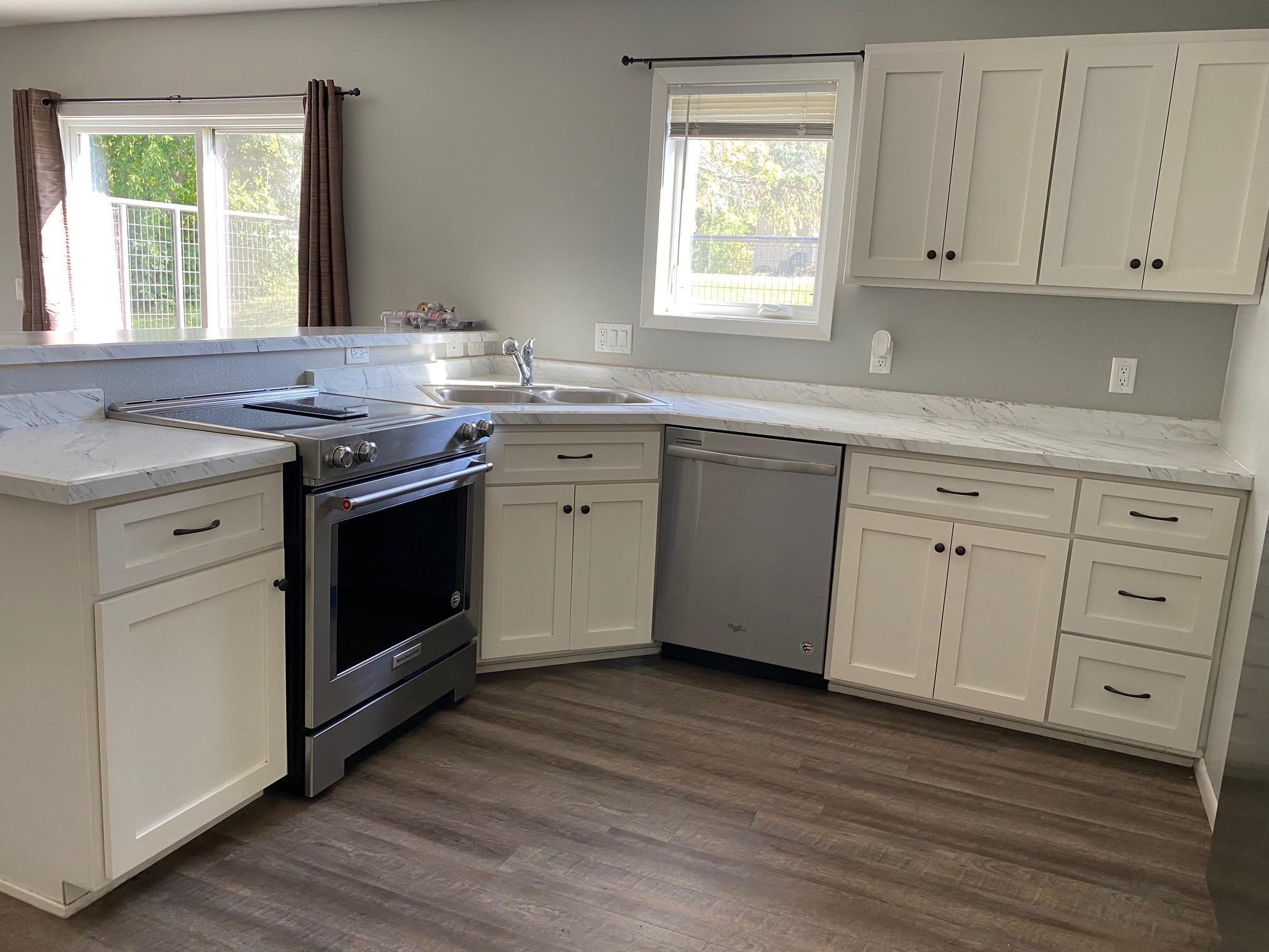 204 Poplar Avenue West, Unit B Badger, MN 56714 - Photo 3 of 9