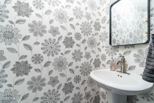 $570,000 | 400 Ragan Road, Oriental, NC 28571